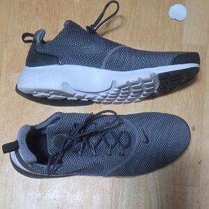 Nike Gray Sneakers Modern Knit Design